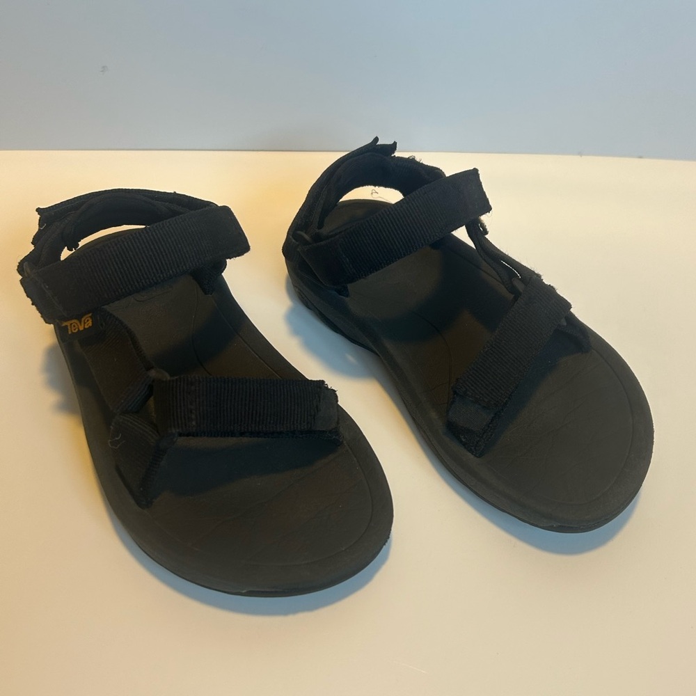 Teva Hurricane XLT2 Black Kids Sz 11